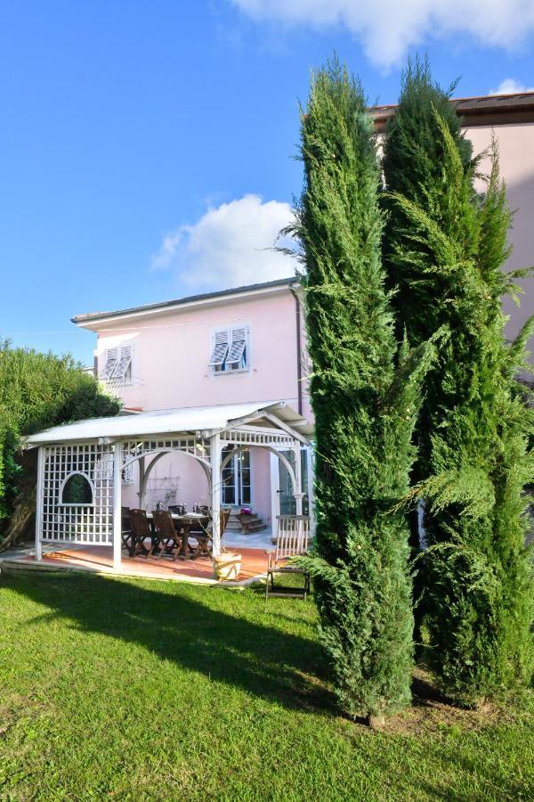 Il Villino Di Monic Pisa Centro Villa Bagian luar foto