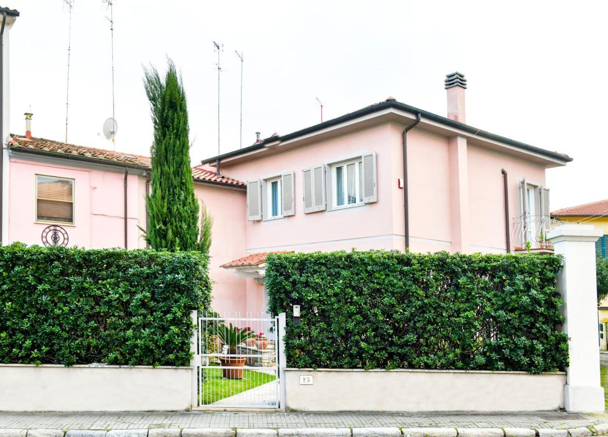 Il Villino Di Monic Pisa Centro Villa Bagian luar foto